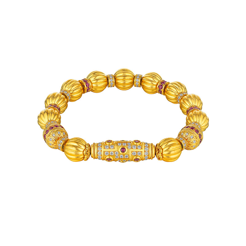 Custom-Made Pure Gold Bracelets Using Traditional Techniques